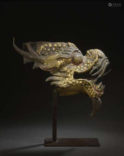 TRAVAIL SINO-TIBÉTAIN - XVIIIe siècle Tête de dragon en cuiv...