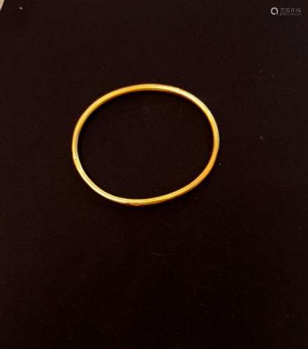 BRACELET jonc creux en or jaune 750 millièmes Poids : 8,9 gr...