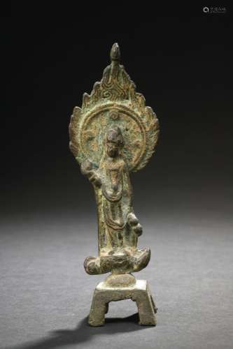 CHINE - Époque TANG (618-907) Statuette en bronze de boddhis...
