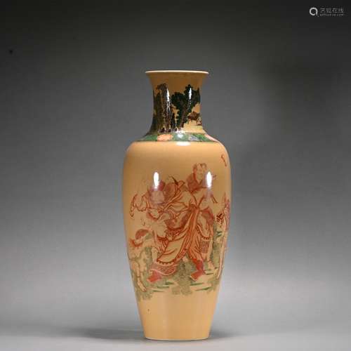 A Wu cai vase