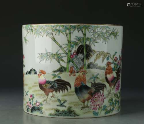 A famille-rose 'chicken' pen container