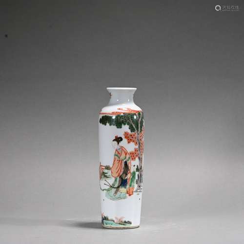 A Wu cai vase