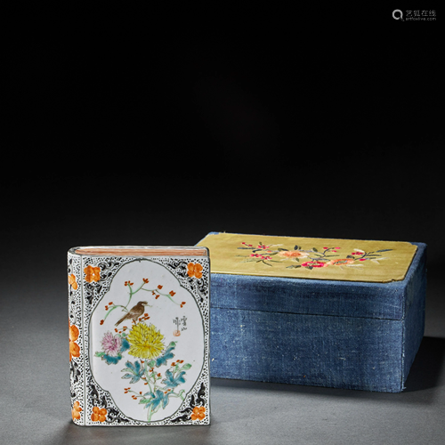 CHINESE FAMILLE ROSE PORCELAIN BOOK,QING DYNASTY