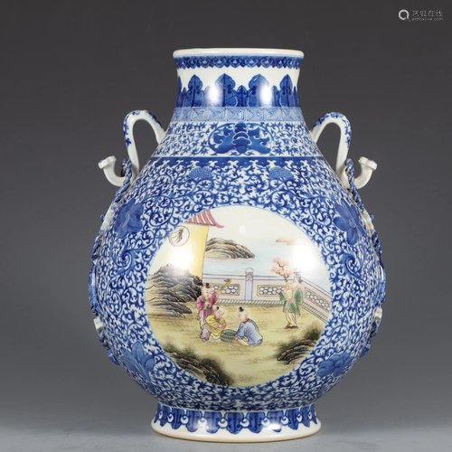 CHINESE BLUE AND WHITE PORCELAIN VASE,QING DYNASTY