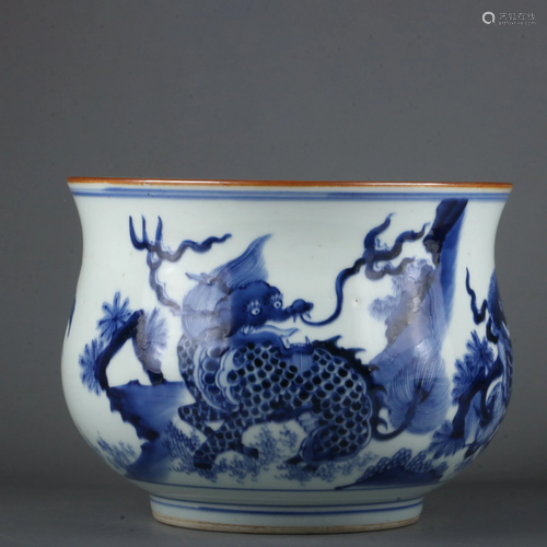 CHINESE BLUE AND WHITE PORCELAIN CENSER,QING DYNASTY