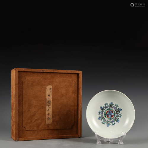 CHINESE DOUCAI PORCELAIN DISH,QING DYNASTY