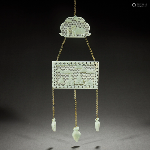 CHINESE A FINE HETIAN JADE PENDANT,QING DYNASTY