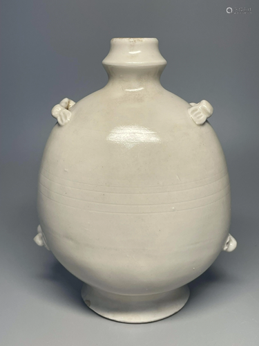 CHINESE DING TYPE WHITE PORCELAIN VASE,SONG DYNASTY