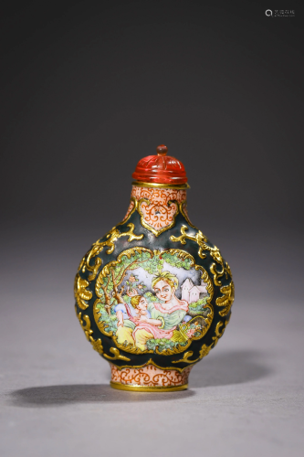 A Snuff Bottle with Western Figures in Enamel and