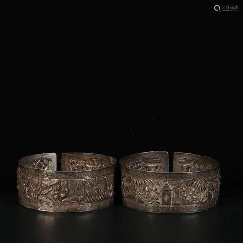 Chinese A Pair Of Bracelets