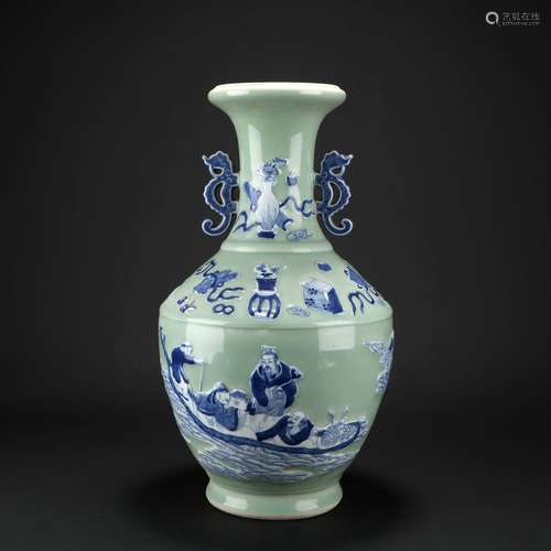 Chinese Bean Glazed Blue And White Porcelain Bottle