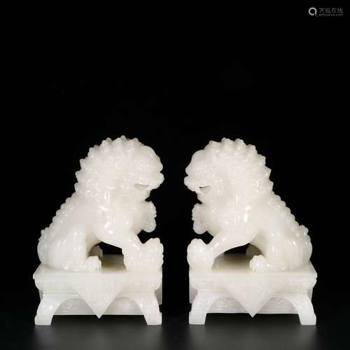 Chinese A Pair Of White Jade Lions