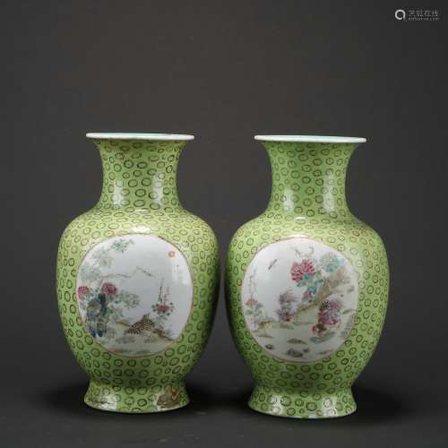 Chinese A Pair Of Green Glazed Porcelain Famille 