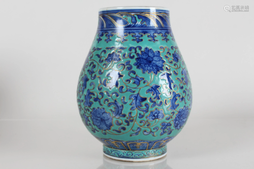 A Chinese Ancient-framing Fortune Porcelain Vase