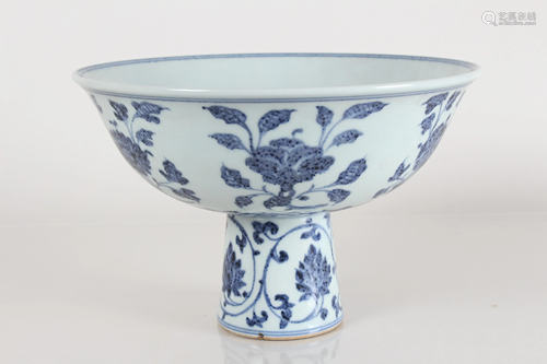 A Chinese Blue and White Tall-end Porcelain Cup