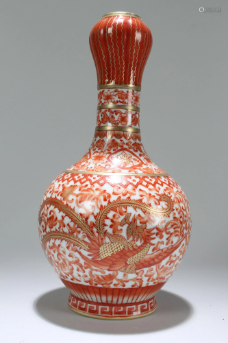 A Chinese Phoenix-fortune Porcelain Fortune Vase