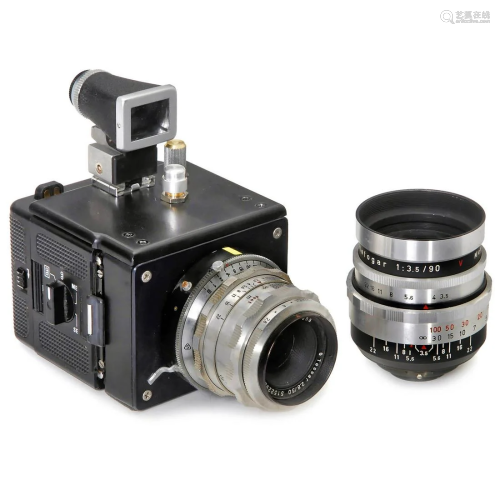 Viewfinder Camera in Cubic Form with Central Shutter