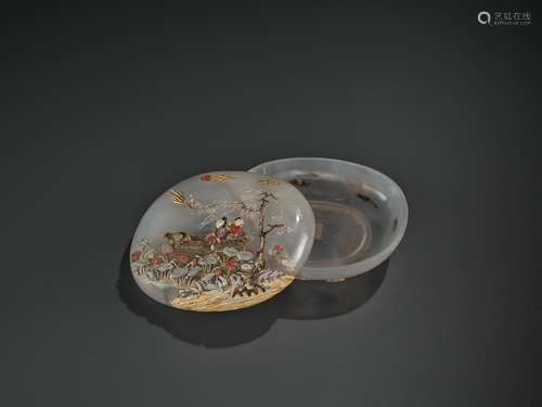 AN EMBELLISHED 'PICKING LOTUS' AGATE BOX, QING