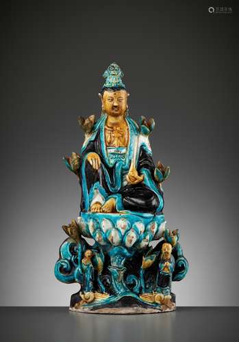 A FAHUA FIGURE OF GUANYIN, MING DYNASTY