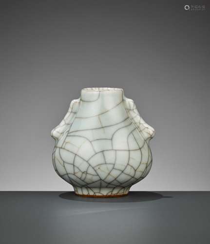 A SMALL GUAN-TYPE VASE, HU, QING DYNASTY