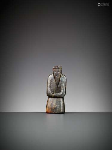 A 'MORTUARY FIGURE' SERPENTINE PENDANT, HAN