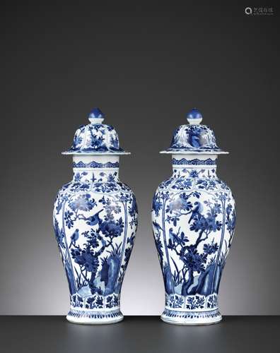 A PAIR OF BLUE AND WHITE BALUSTER VASES, KANGXI