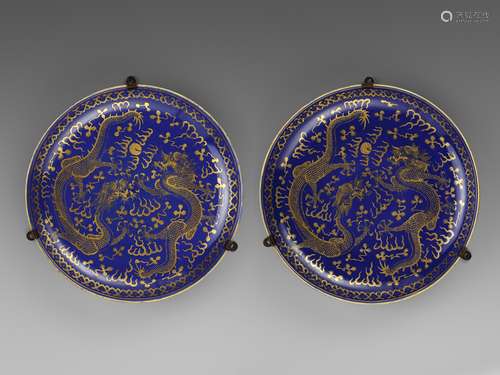 A PAIR OF GUANGXU MARK AND PERIOD GILT CHARGERS