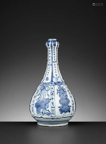 A MOLDED BLUE AND WHITE GARLIC-MOUTH VASE, WANLI