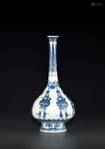 A 'ANTIQUE TREASURES' BOTTLE VASE, KANGXI PERIOD