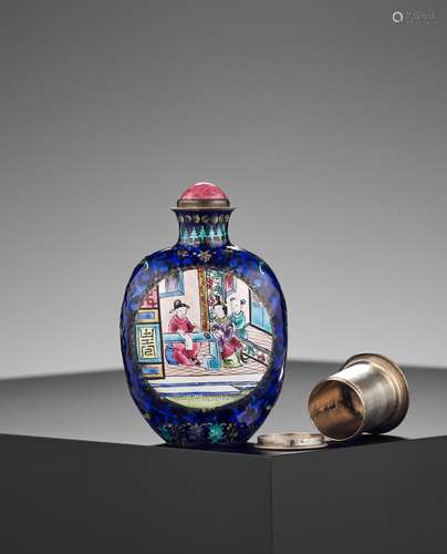 A RARE SNUFF BOTTLE WITH HIDDEN OPIUM BOX, QING