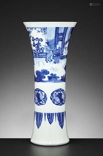 A BLUE AND WHITE BEAKER VASE, 17TH CENTURY