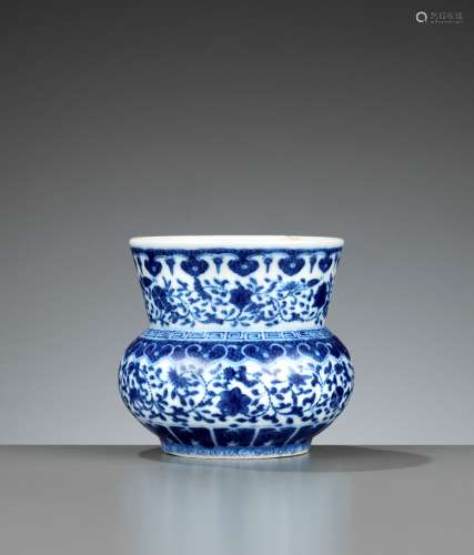 A SMALL BLUE AND WHITE ZHADOU, QING DYNASTY