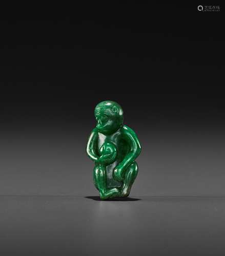 AN EMERALD-GREEN JADEITE MONKEY, QING-REPUBLIC