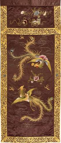 AN EMBROIDERED 'PHOENIX' SILK HANGING, QING