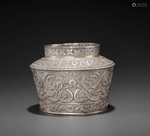 A RARE CHAM SILVER REPOUSSE BOWL WITH PHOENIXES