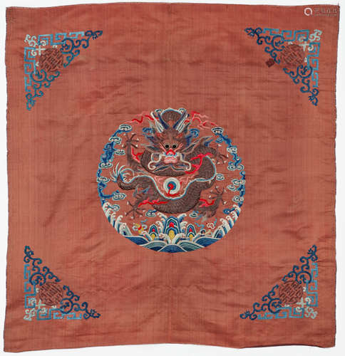 AN EMBROIDERED SILK 'DRAGON' WALL HANGING, QING