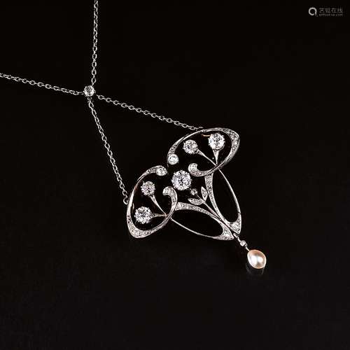 A Fine Art Nouveau Diamond Necklace with Pearl.