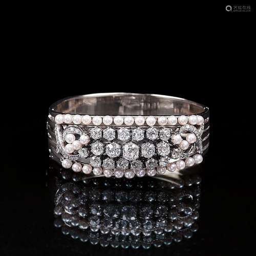 Juwelier Schilling Stuttgart. A Highcarat Bangle Bracelt wit...