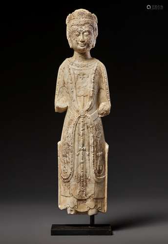 A MARBLE FIGURE OF AVALOKITESHVARA, NORTHERN QI