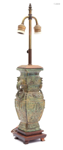 Bronze table lamp base