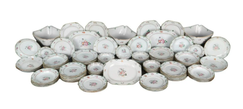 117-piece Chinese porcelain dinner set