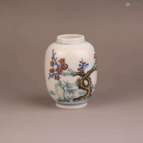 Porcelain jar