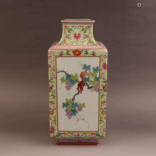 Color porcelain bottle