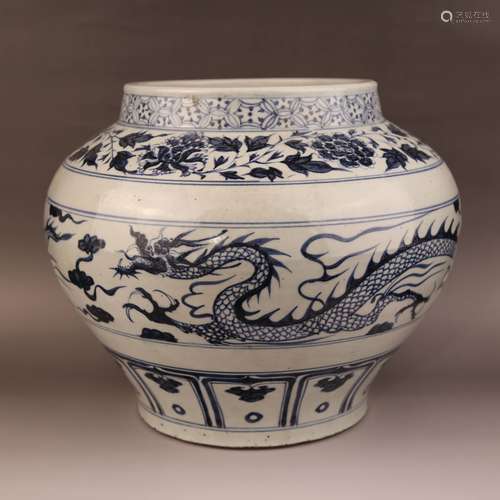 Dragon pattern jar