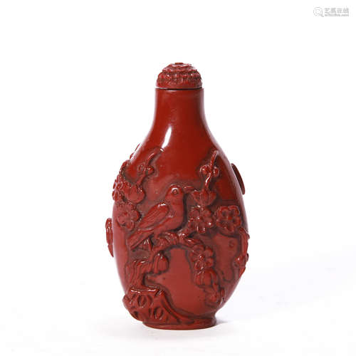 Red snuff bottle