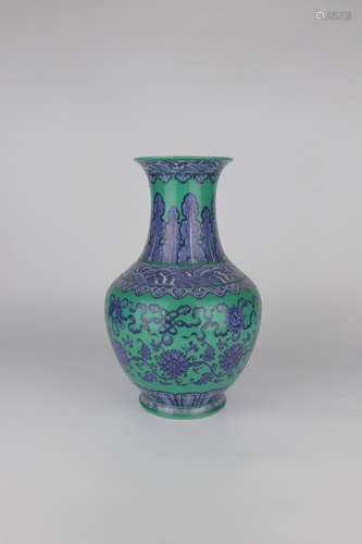 chinese green glazed blue and white porcelain vase