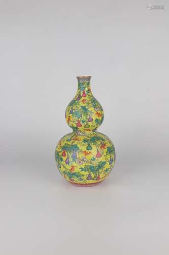 chinese yellow-ground famille rose porcelain vase