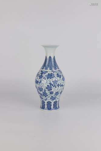 chinese blue and white porcelain vase