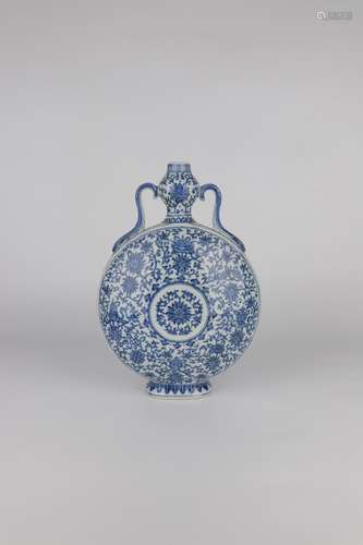 chinese blue and white porcelain vase