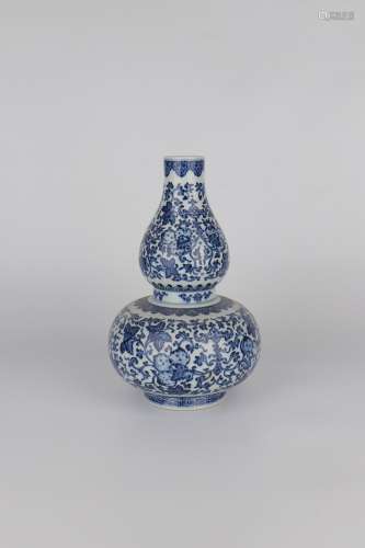 chinese blue and white porcelain double gourd vase